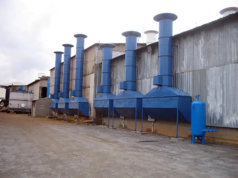 Cabine de Pintura Industrial Brasfaiber Instalada em Planta de Produção