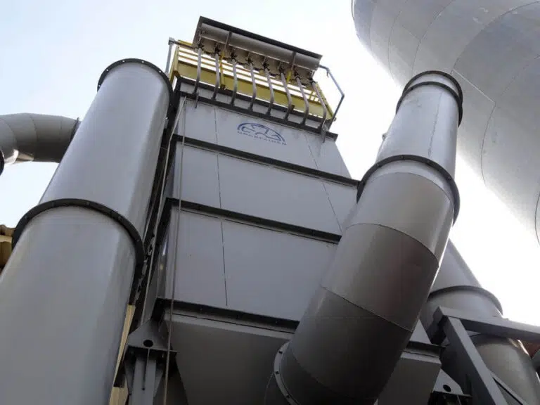 Filtro de Manga Industrial para Controle de Partículas em Fábrica de Canetas - Brasfaiber