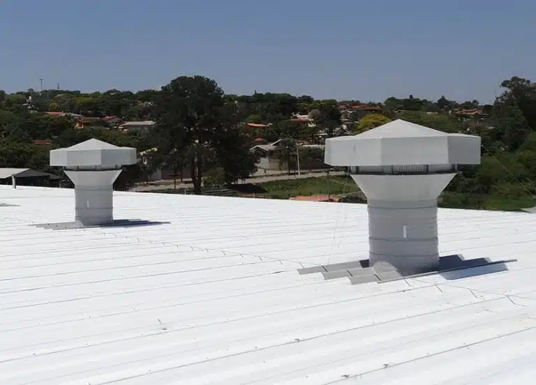 Insuflador de telhado Brasfaiber - detalhe construtivo em fibra de vidro