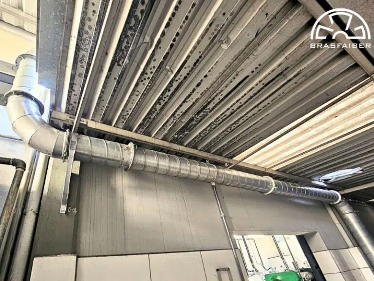 Tubulação Industrial de Exaustão para Coletor de Pó em Indústria Química - Brasfaiber