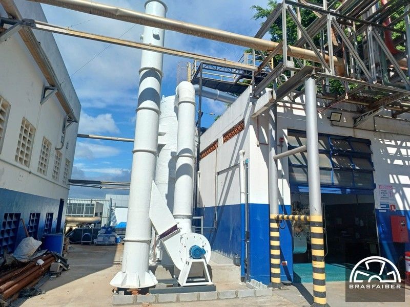 Lavador de gases industrial com torre de resfriamento e exaustor centrífugo