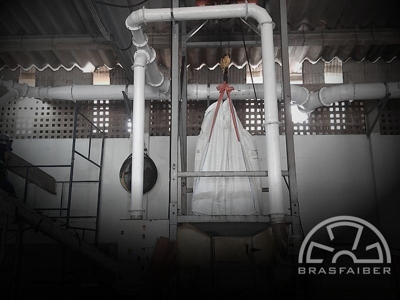 Tubulação e captação em PRFV do sistema de exaustão de gases em uma indústria de fertilizantes