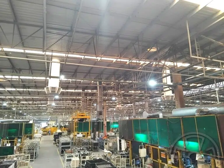 Sistema de ventilação industrial interno em fábrica de autopeças