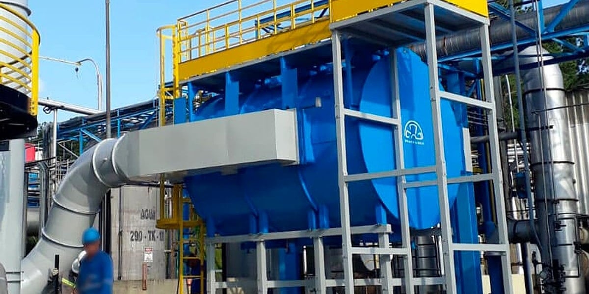 Sistema de filtragem de odores com carvao ativado instalado em industria quimica