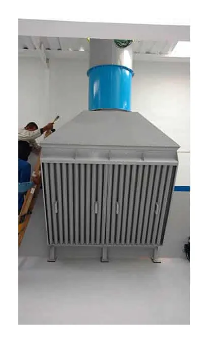 Cabine de Pintura Industrial Brasfaiber - Vista Frontal do Equipamento